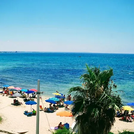 Ferienhaus Torre Lapillo Fronte Mare In Centro Con Parcheggio Coperto
