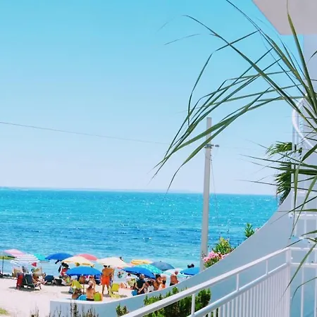 Torre Lapillo Fronte Mare In Centro Con Parcheggio Coperto Holiday home *