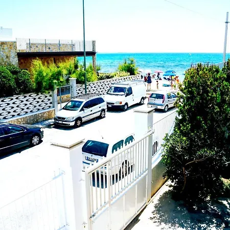 Torre Lapillo Fronte Mare In Centro Con Parcheggio Coperto Holiday home Torre Lapillo