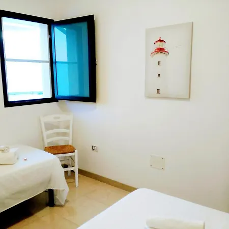 Ferienhaus Torre Lapillo Fronte Mare In Centro Con Parcheggio Coperto *