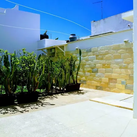 Holiday home Torre Lapillo Fronte Mare In Centro Con Parcheggio Coperto *